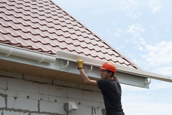 Rain Gutter Repair in Akron