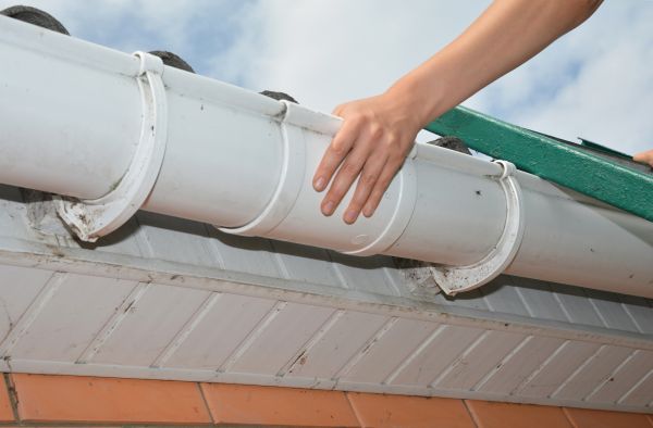 Gutter Reattachment in Akron